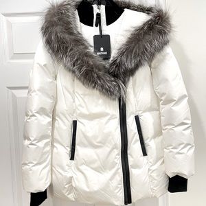 Mackage Adali down coat size L 100% Authentic